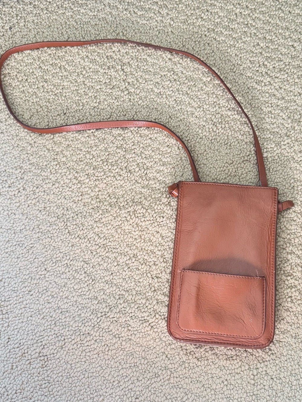 Lucky brand Leather Crossbody Phone Pouch in Brown